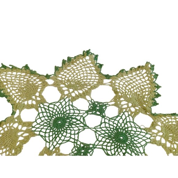 Vintage Grandma's Hand Crochet Doily Table Topper 14" Handmade 2 Tone Green - Picture 6 of 9